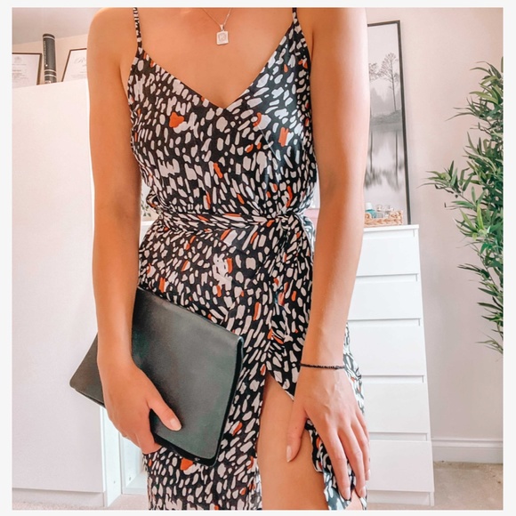 Printed V-Neck Cami Tie Belt Midi Dress - Picture 8 of 12